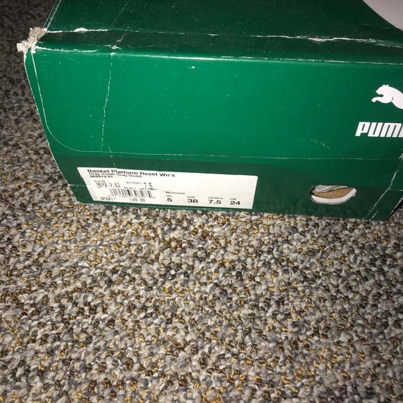 Shoes - Picture 4 of 5